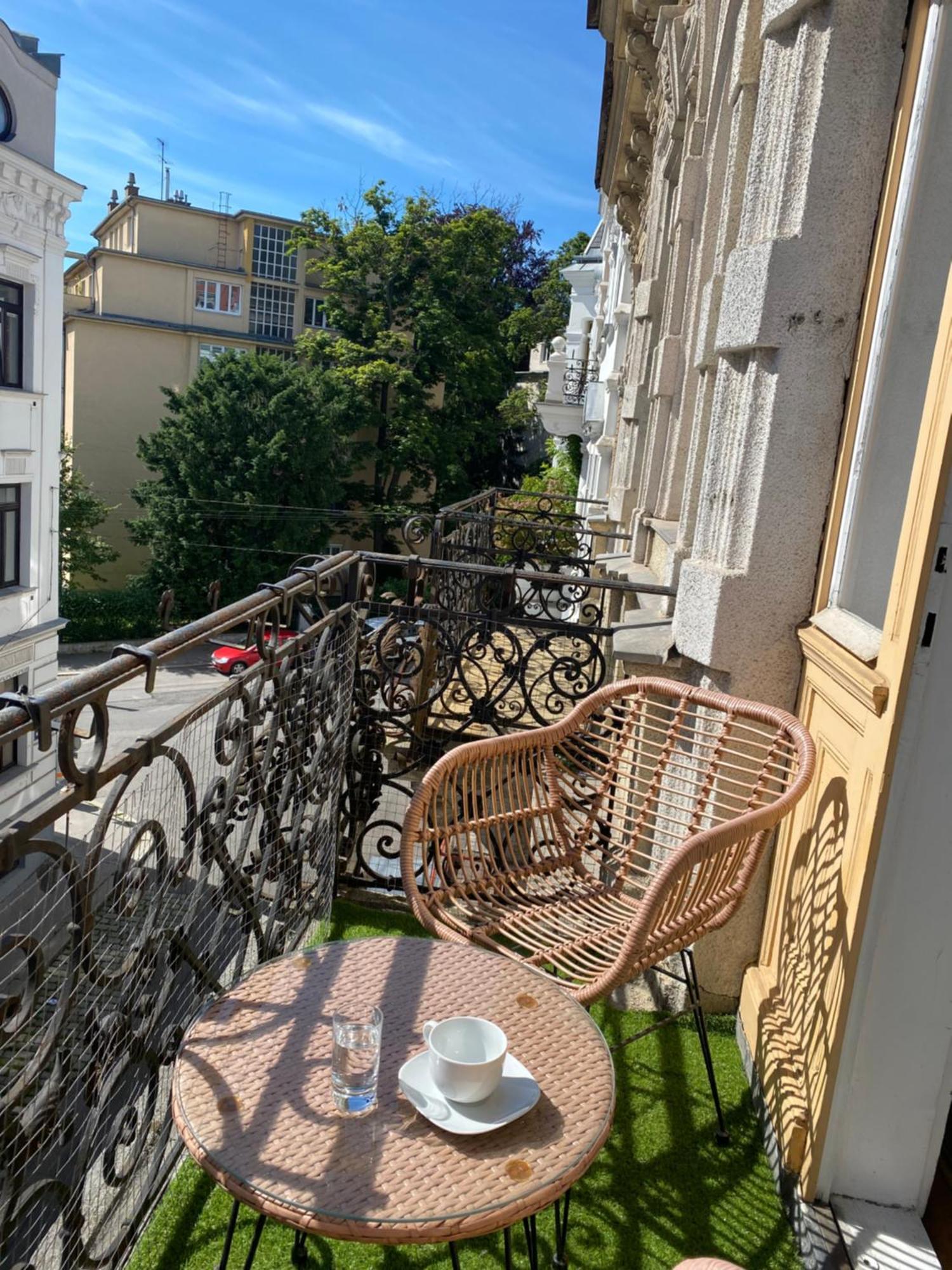 Grosszuegiger Wiener Altbau Gleich Neben Schoenbrunn 外观 照片