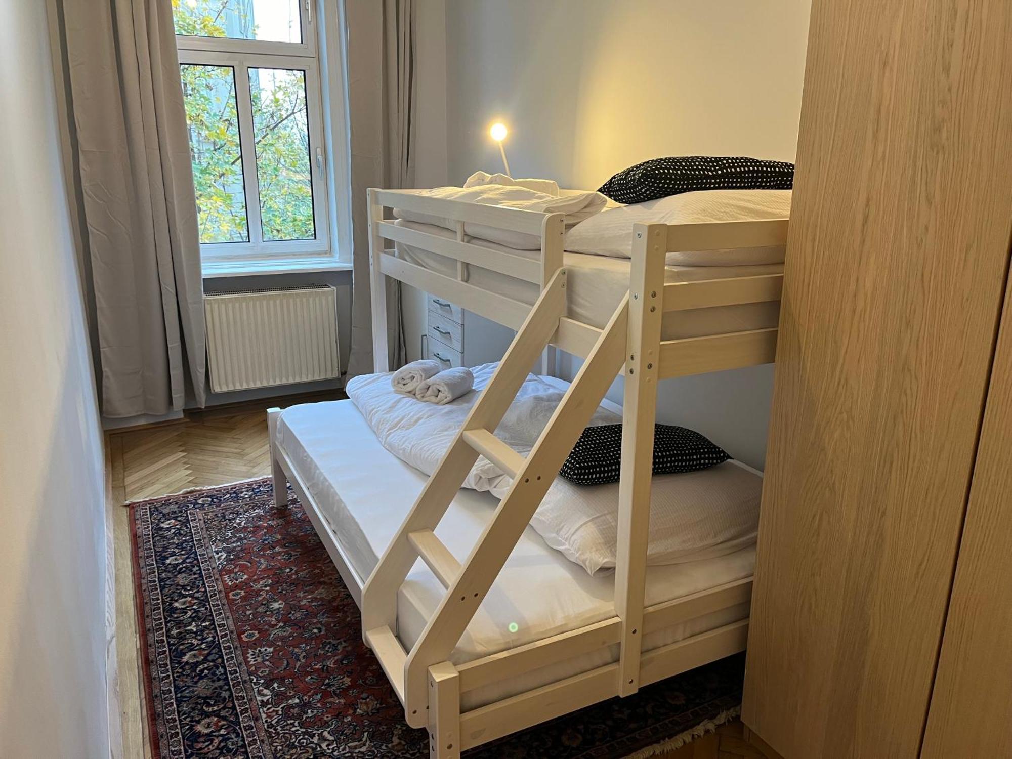 Grosszuegiger Wiener Altbau Gleich Neben Schoenbrunn 外观 照片